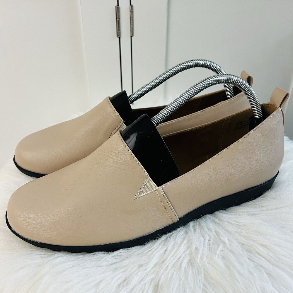 Comfortview The June Cream Vegan Leather Slip on Comfort Loafers - Size 11W